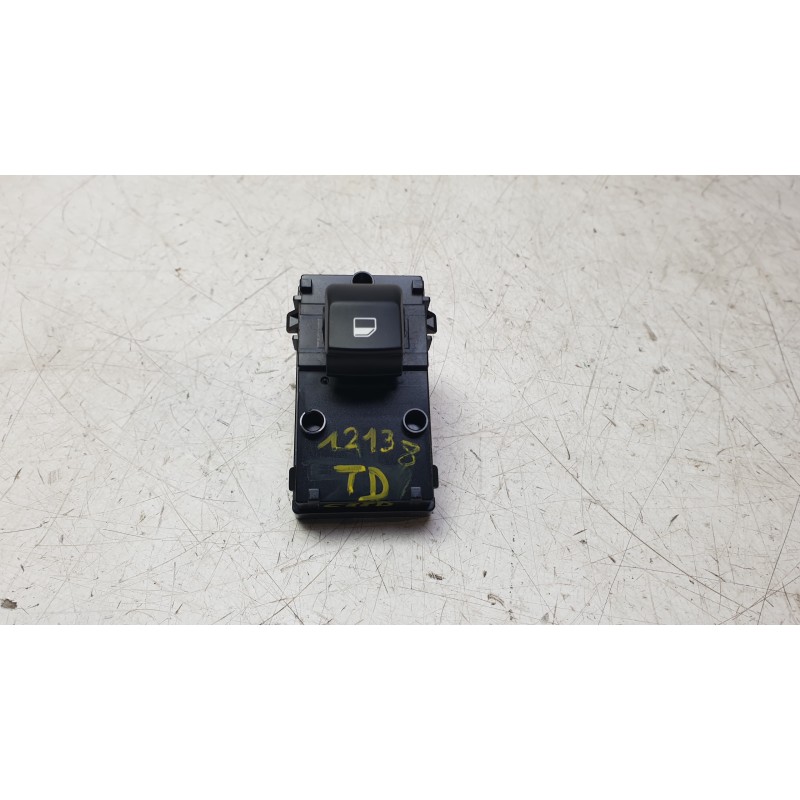 Recambio de mando elevalunas trasero derecho para kia ceed tourer (cd) 1.0 t-gdi referencia OEM IAM 40B5221500  