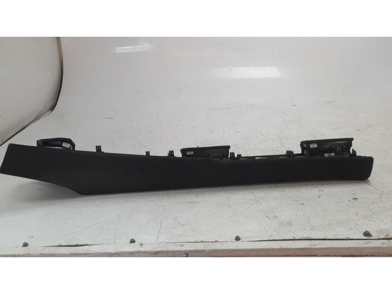 Recambio de aireador central para mazda 3 hatchback (bp) 2.0 skyactiv-g m hybrid referencia OEM IAM 38BKJA06  