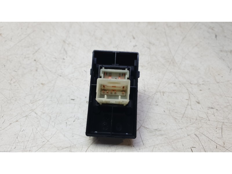 Recambio de mando elevalunas trasero izquierdo para kia ceed tourer (cd) 1.0 t-gdi referencia OEM IAM 40B5221500  