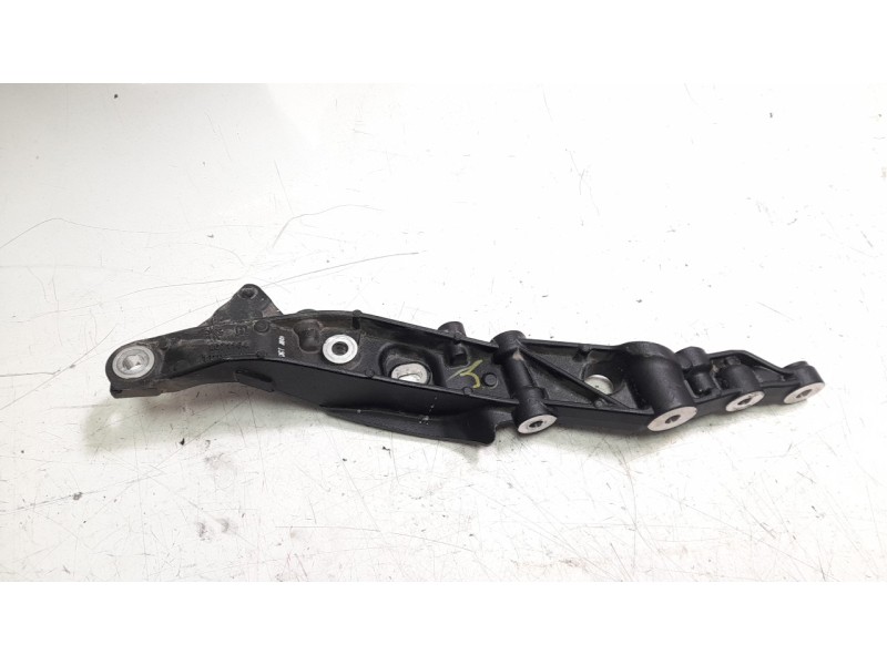 Recambio de subchasis trasero para triumph rocket 3 r referencia OEM IAM 2071164 T2071168 