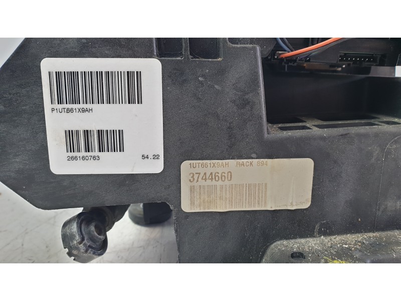 Recambio de palanca cambio para jeep cherokee limited 4wd referencia OEM IAM 1UT661X9AH  