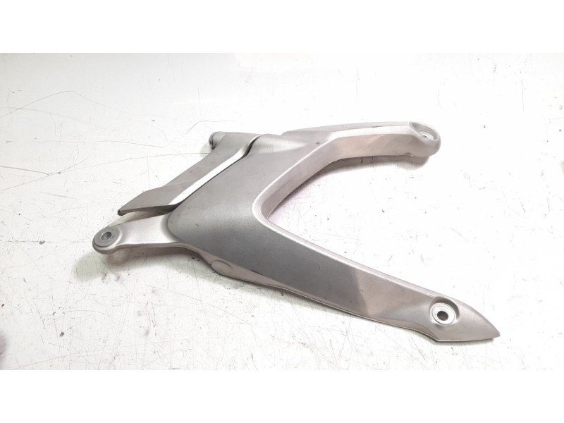 Recambio de estribera izquierda para triumph rocket 3 r referencia OEM IAM T2082731 T2071193 