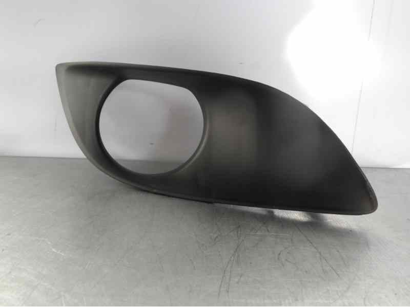 Recambio de rejilla paragolpes derecha para toyota yaris (ksp9/scp9/nlp9) referencia OEM IAM 814810D100  TY3272133