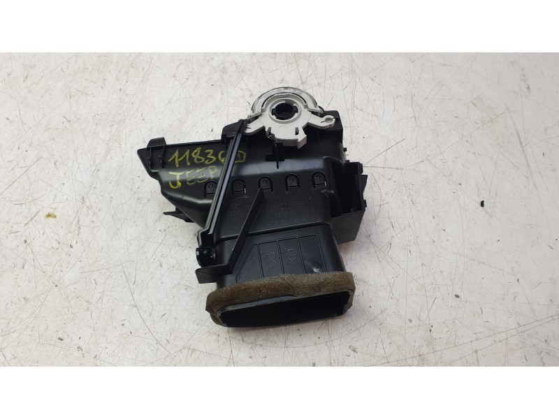 Recambio de aireador derecho para jeep cherokee limited 4wd referencia OEM IAM 1WG601S5AC  