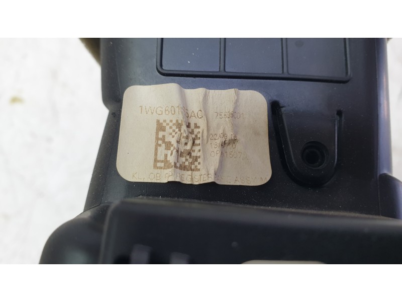 Recambio de aireador derecho para jeep cherokee limited 4wd referencia OEM IAM 1WG601S5AC  