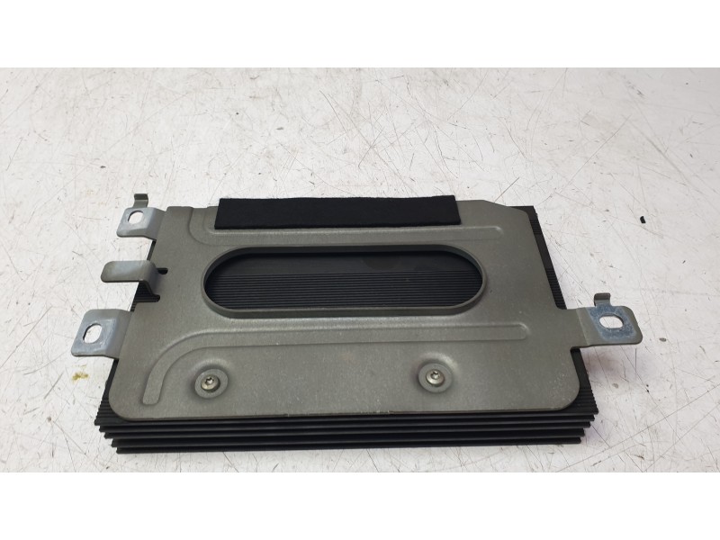 Recambio de amplificador de sonido para jeep cherokee limited 4wd referencia OEM IAM 05091999AC  