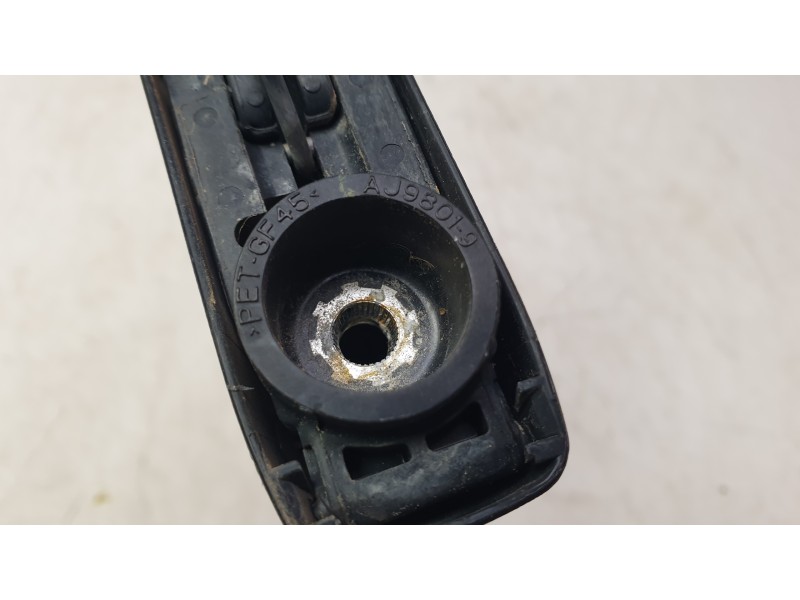 Recambio de brazo limpia trasero para jeep cherokee limited 4wd referencia OEM IAM AJ98019  