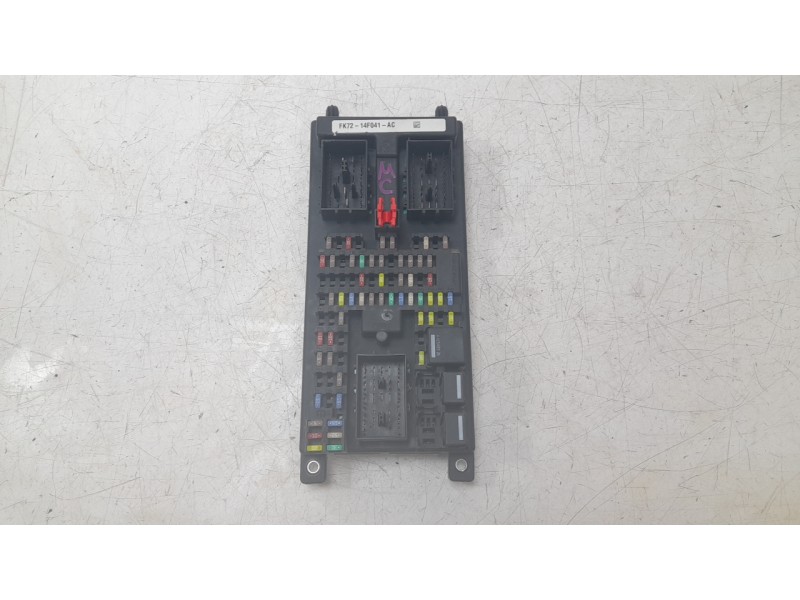 Recambio de caja reles / fusibles para land rover discovery sport (l550) 2.0 d 4x4 referencia OEM IAM FK7214F041AC  