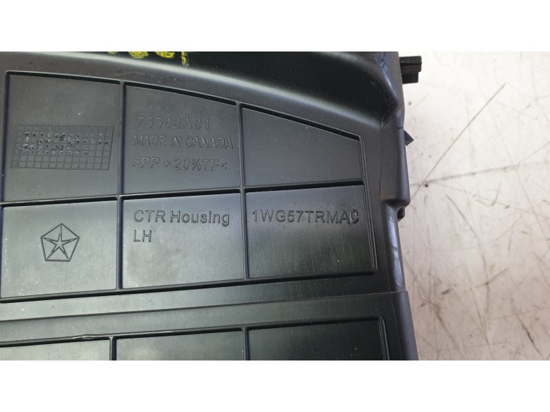 Recambio de aireador central izquierdo para jeep cherokee limited 4wd referencia OEM IAM 1WG57TRMAC  