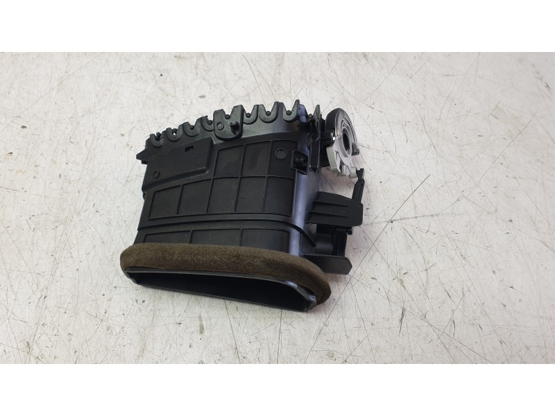 Recambio de aireador central izquierdo para jeep cherokee limited 4wd referencia OEM IAM 1WG57TRMAC  