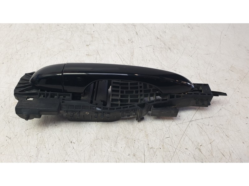 Recambio de maneta exterior delantera derecha para jeep cherokee limited 4wd referencia OEM IAM 68084836  