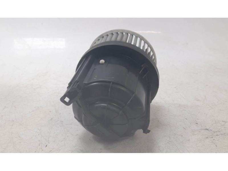 Recambio de ventilador calefaccion para land rover discovery sport (l550) 2.0 d 4x4 referencia OEM IAM LR112270  