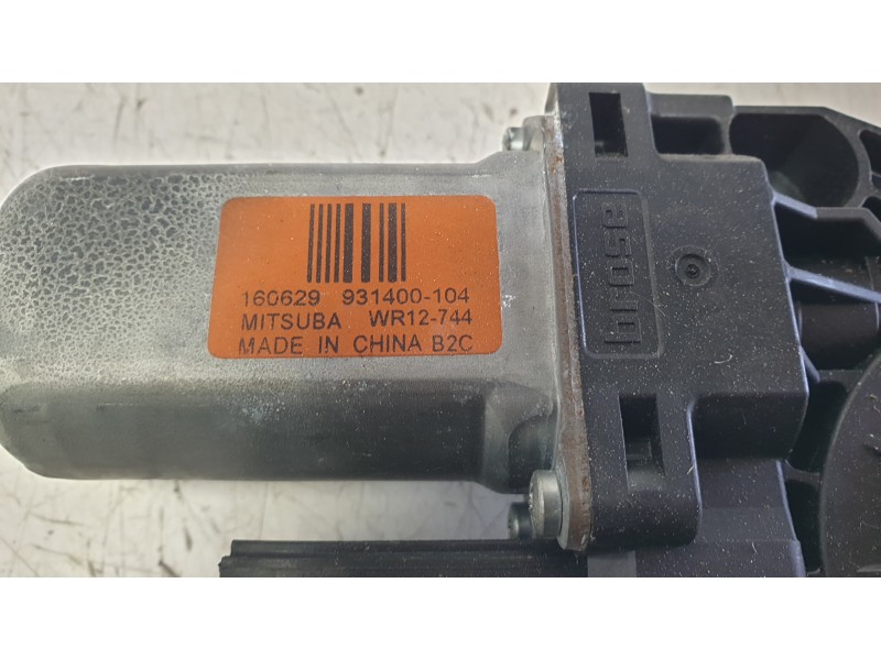 Recambio de motor elevalunas delantero izquierdo para jeep cherokee limited 4wd referencia OEM IAM 931400104  