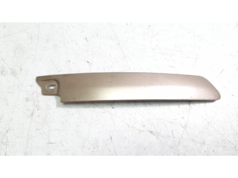 Recambio de moldura para triumph rocket 3 r referencia OEM IAM T2307886  