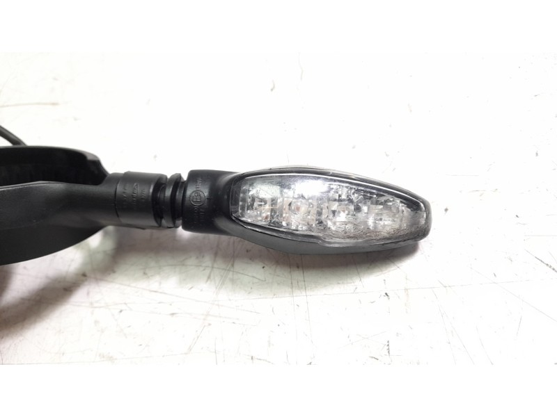 Recambio de piloto delantero derecho para triumph rocket 3 r referencia OEM IAM T2707333  