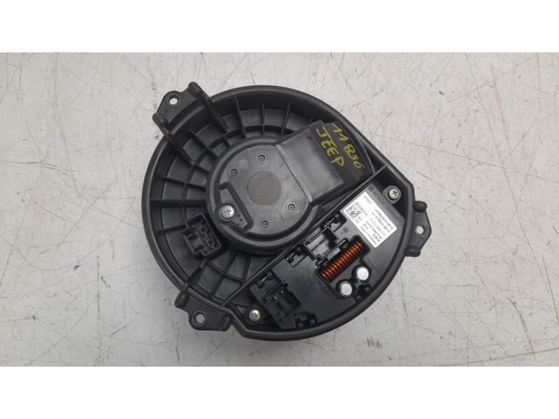 Recambio de ventilador calefaccion para jeep cherokee limited 4wd referencia OEM IAM 68223053AD  