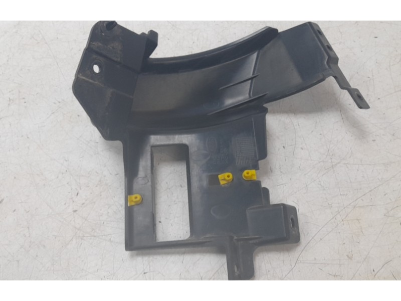 Recambio de soporte paragolpes trasero izquierdo para land rover discovery sport (l550) 2.0 d 4x4 referencia OEM IAM FK7217E801A