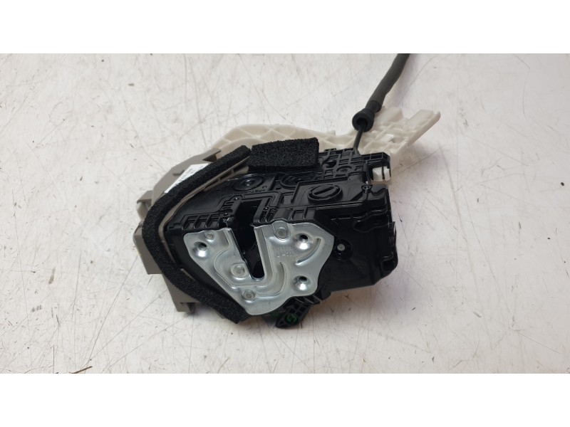 Recambio de cerradura puerta trasera izquierda para kia ceed tourer (cd) 1.0 t-gdi referencia OEM IAM 81410J7000  