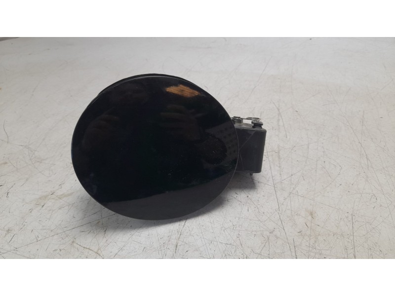 Recambio de tapa exterior combustible para jeep cherokee limited 4wd referencia OEM IAM 68102574AA  