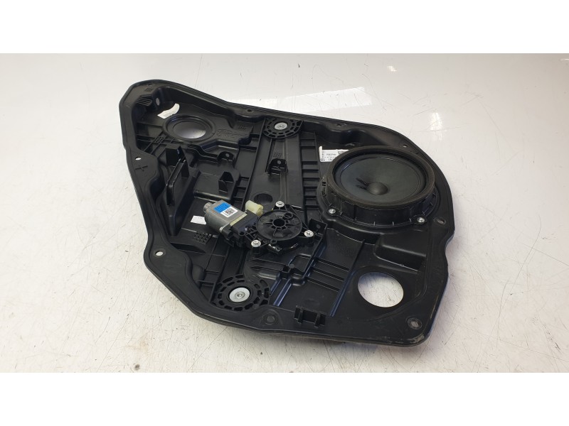Recambio de motor elevalunas trasero izquierdo para kia ceed tourer (cd) 1.0 t-gdi referencia OEM IAM 83470J7000  