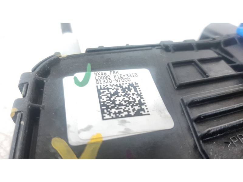 Recambio de cerradura puerta delantera derecha para hyundai tucson referencia OEM IAM 81320N7000  