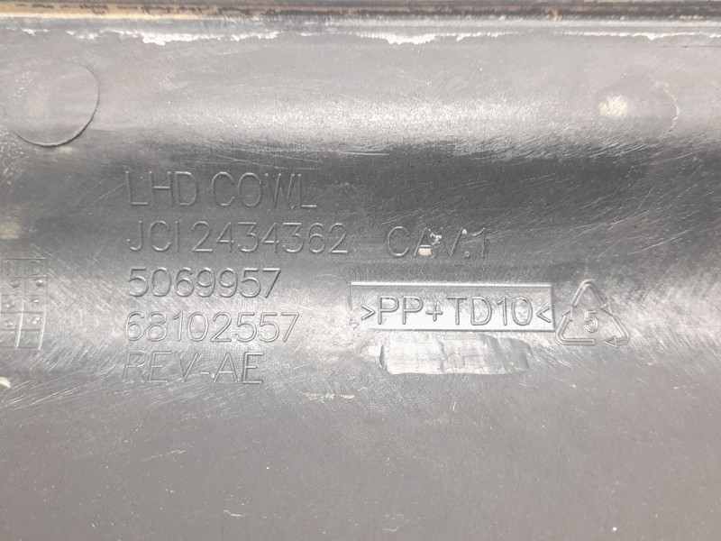 Recambio de torpedo para jeep cherokee limited 4wd referencia OEM IAM   