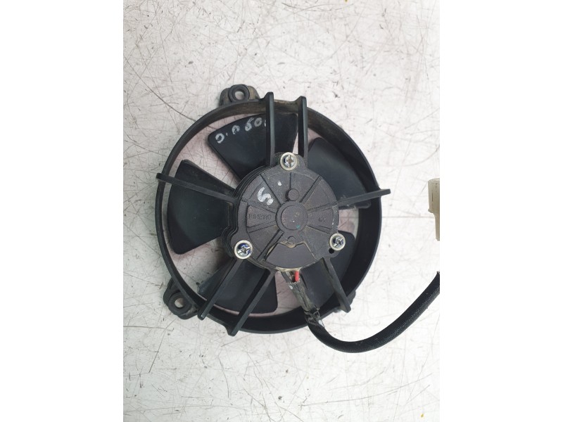 Recambio de electroventilador para ktm 125 duke referencia OEM IAM FM5NX  