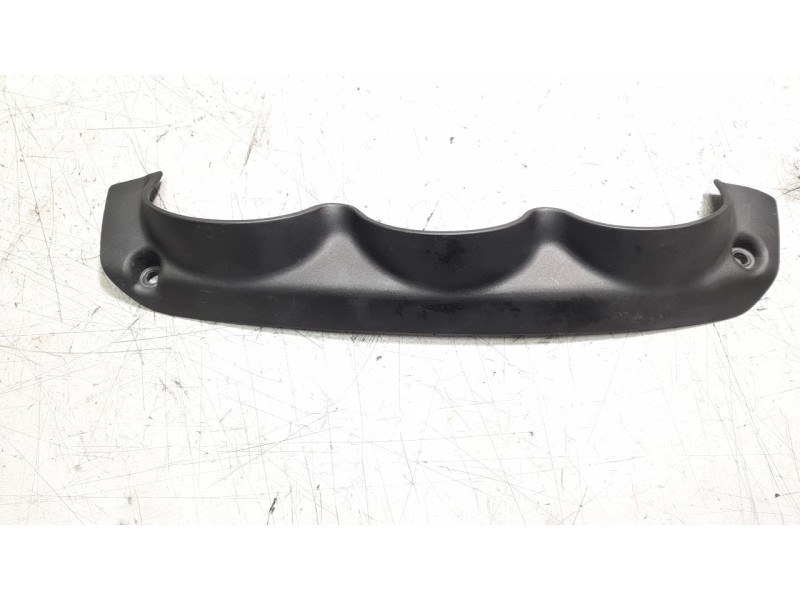 Recambio de moldura para triumph rocket 3 r referencia OEM IAM T2202755  