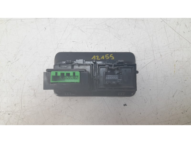 Recambio de mando multifuncion para land rover discovery sport (l550) 2.0 d 4x4 referencia OEM IAM GK7211654DB  