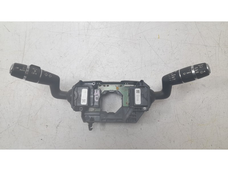 Recambio de mando multifuncion para land rover discovery sport (l550) 2.0 d 4x4 referencia OEM IAM FK7213N064DB  