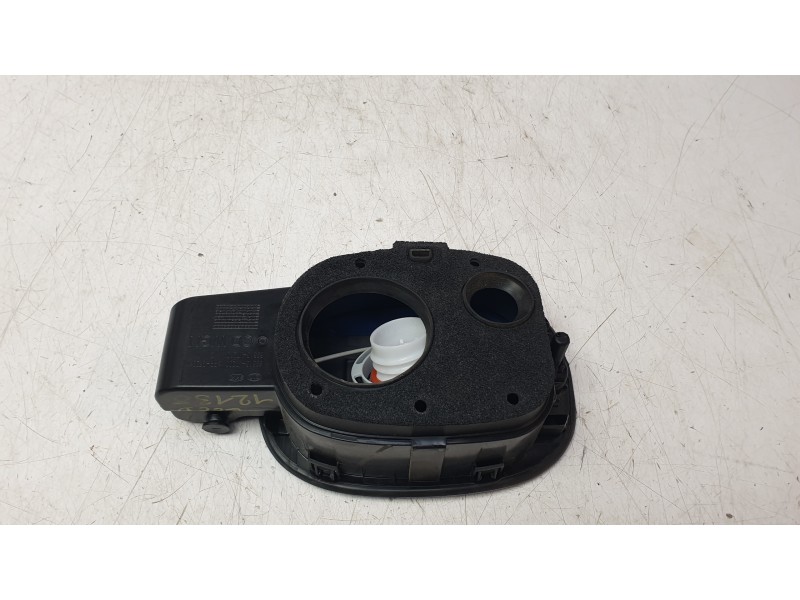 Recambio de tapa exterior combustible para kia ceed tourer (cd) 1.0 t-gdi referencia OEM IAM 69513J7200  