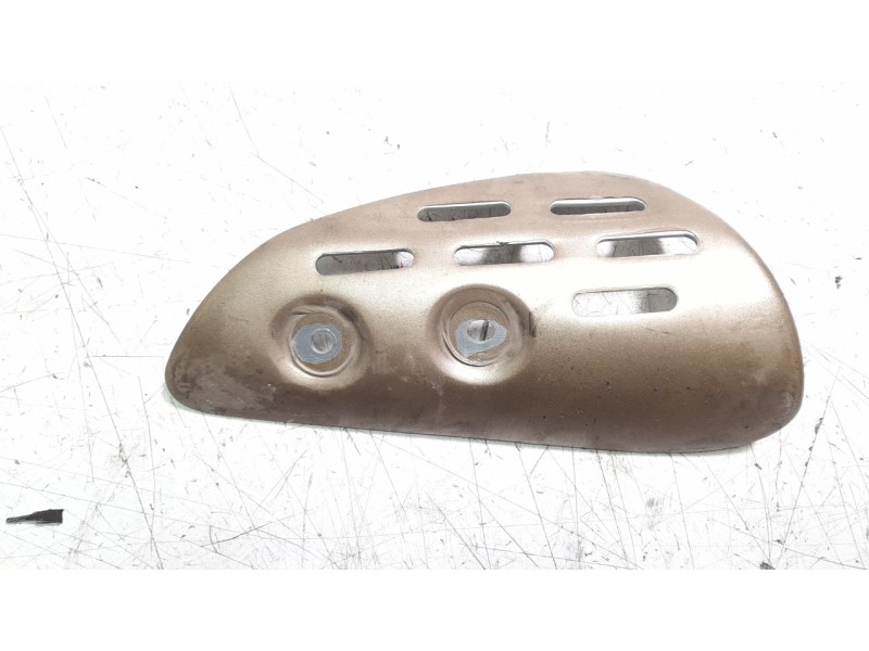 Recambio de moldura para triumph rocket 3 r referencia OEM IAM T2050456  