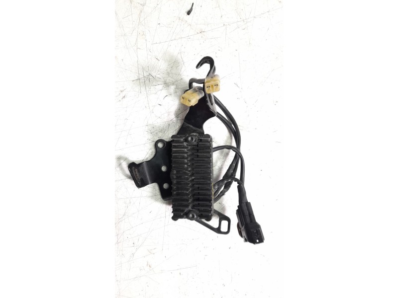 Recambio de modulo electronico para triumph rocket 3 r referencia OEM IAM T2507700  