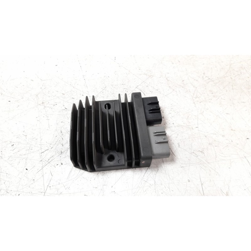 Recambio de regulador de corriente para honda cb 650r cb 650r referencia OEM IAM 31600MKND51  