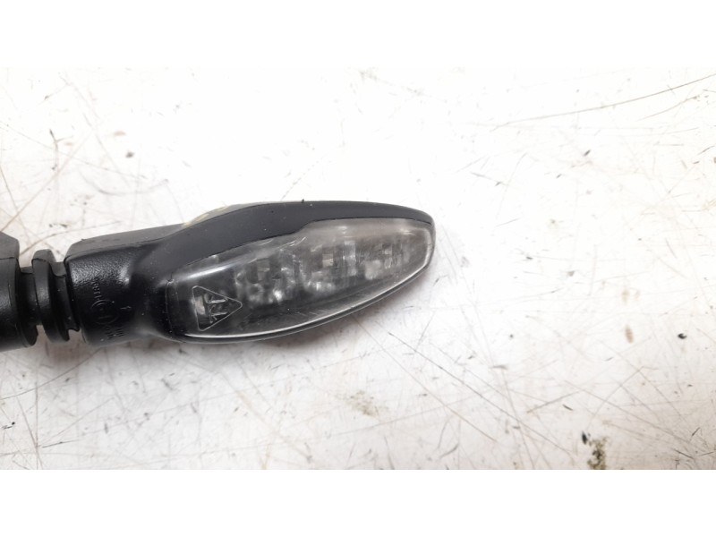 Recambio de piloto trasero derecho para triumph rocket 3 r referencia OEM IAM T2707333  