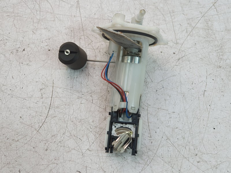 Recambio de bomba combustible para ktm 125 duke referencia OEM IAM JY171861  