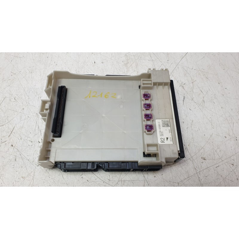 Recambio de caja reles / fusibles para toyota rav 4 v (_a5_, _h5_) 2.5 hybrid (axah52) referencia OEM IAM 8273042890C  