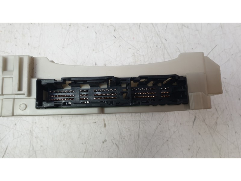 Recambio de caja reles / fusibles para toyota rav 4 v (_a5_, _h5_) 2.5 hybrid (axah52) referencia OEM IAM 8273042890C  