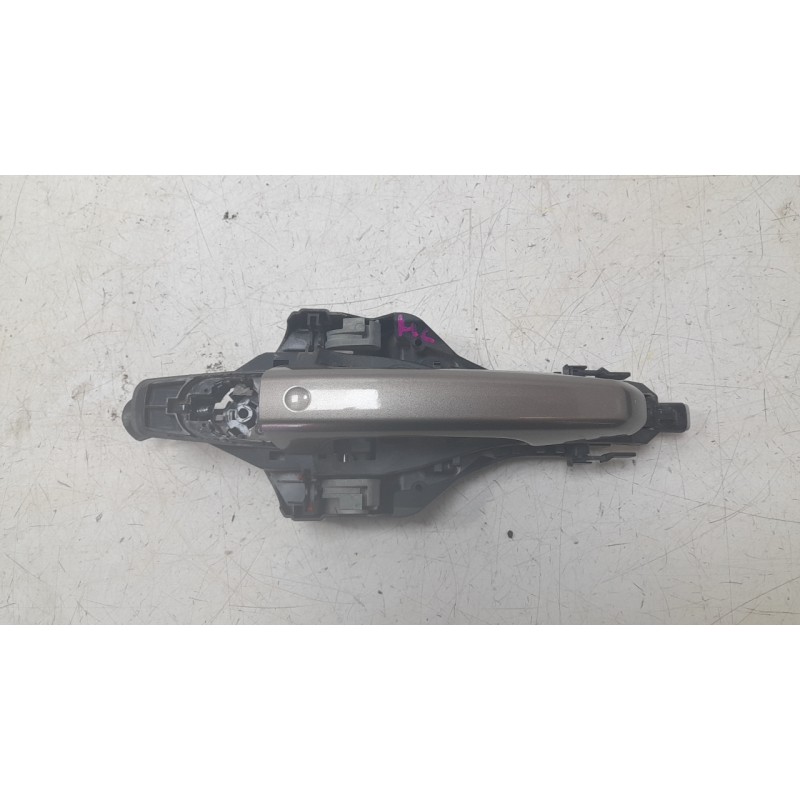 Recambio de maneta exterior trasera izquierda para land rover discovery sport (l550) 2.0 d 4x4 referencia OEM IAM FK72224A82AA  