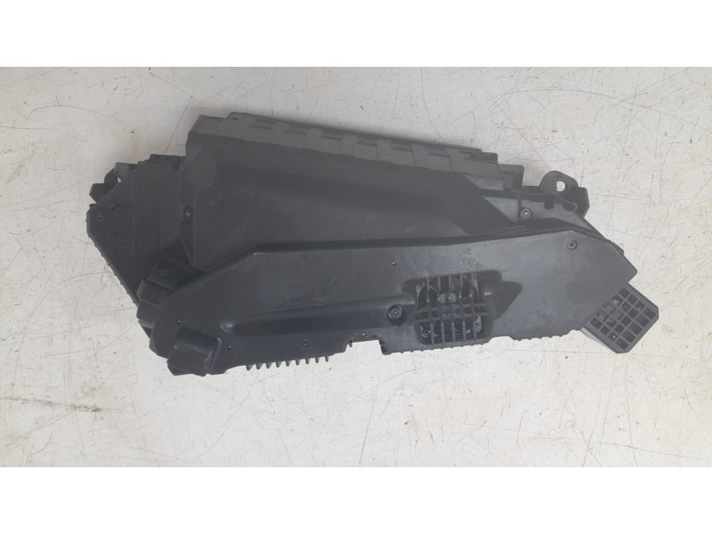 Recambio de pantalla multifuncion para land rover discovery sport (l550) 2.0 d 4x4 referencia OEM IAM GK7219G468 J6R3A0012 