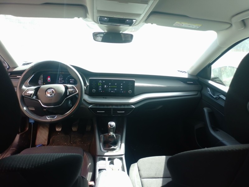 skoda octavia iv (nx3, nn3, pv3) del año 2023