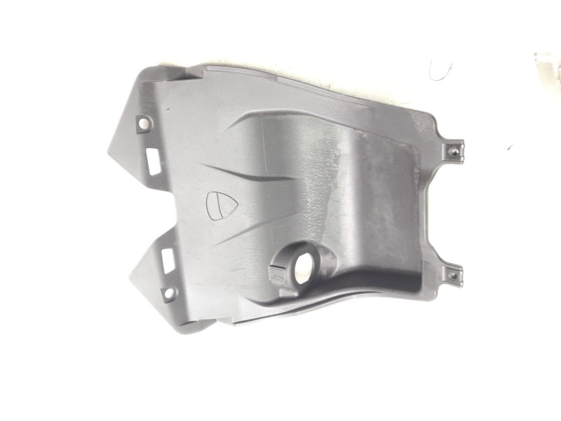 Recambio de moldura para ducati monster 937 moster 937 referencia OEM IAM 55910202A  