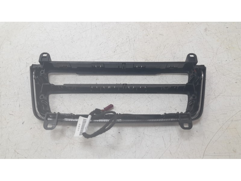 Recambio de moldura para bmw 3 (f30, f80) 340 i xdrive referencia OEM IAM 935893903  