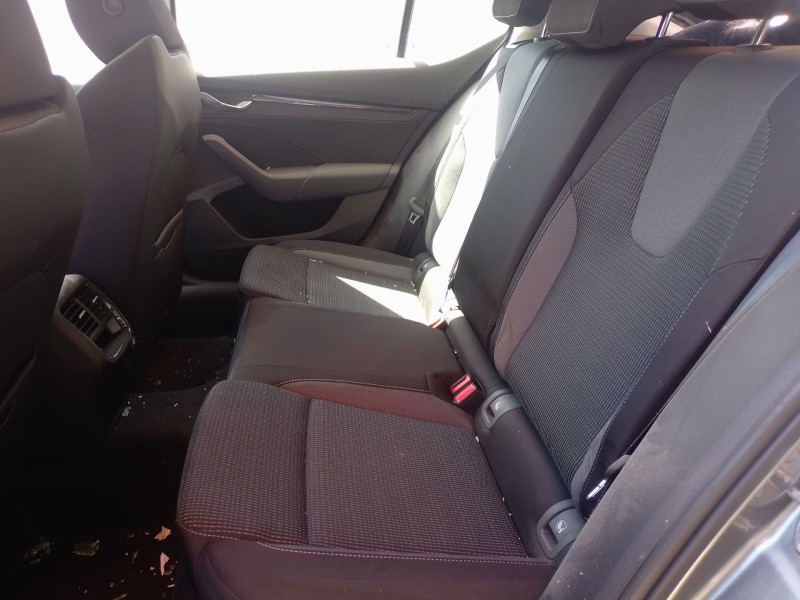 Recambio de juego asientos completo para skoda octavia iv (nx3, nn3, pv3) 2.0 tdi referencia OEM IAM   