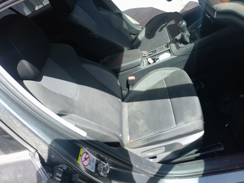 Recambio de juego asientos completo para skoda octavia iv (nx3, nn3, pv3) 2.0 tdi referencia OEM IAM   