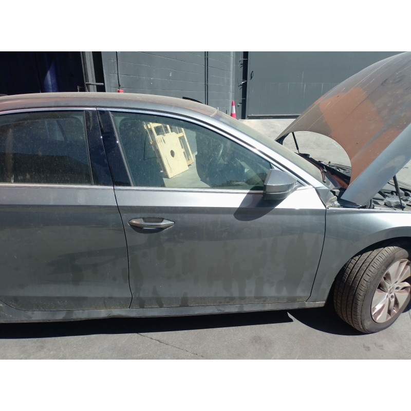 Recambio de puerta delantera derecha para skoda octavia iv (nx3, nn3, pv3) 2.0 tdi referencia OEM IAM   