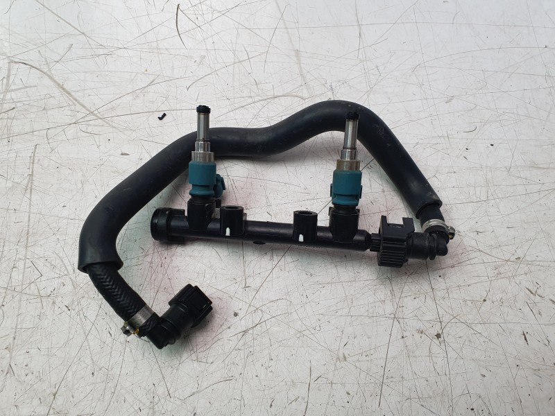 Recambio de rampa inyectora para yamaha yzf-r 7 yzf-r 7 referencia OEM IAM 1WS139380000  