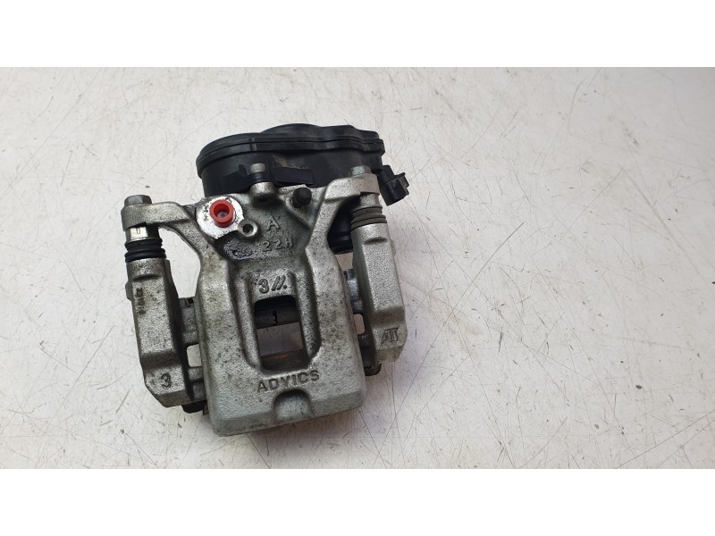 Recambio de pinza freno trasera derecha para toyota rav 4 v (_a5_, _h5_) 2.5 hybrid (axah52) referencia OEM IAM 4783042100  