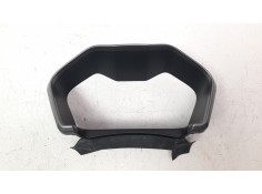 Recambio de moldura para mahindra kuv 100 2wd nxt referencia OEM IAM 0112AAZ04510N  