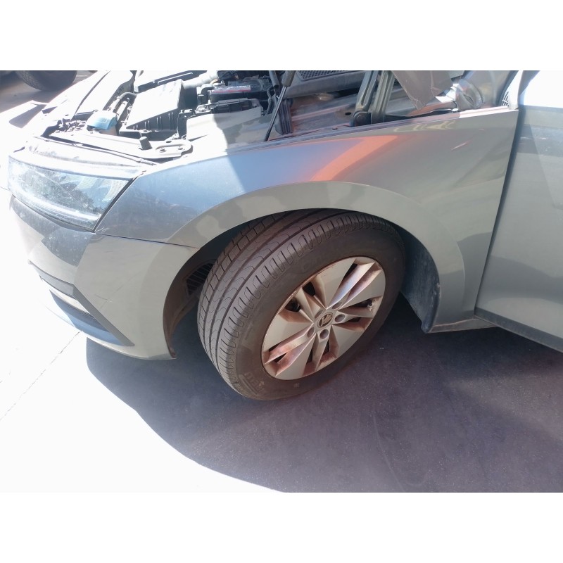 Recambio de mangueta delantera izquierda para skoda octavia iv (nx3, nn3, pv3) 2.0 tdi referencia OEM IAM   